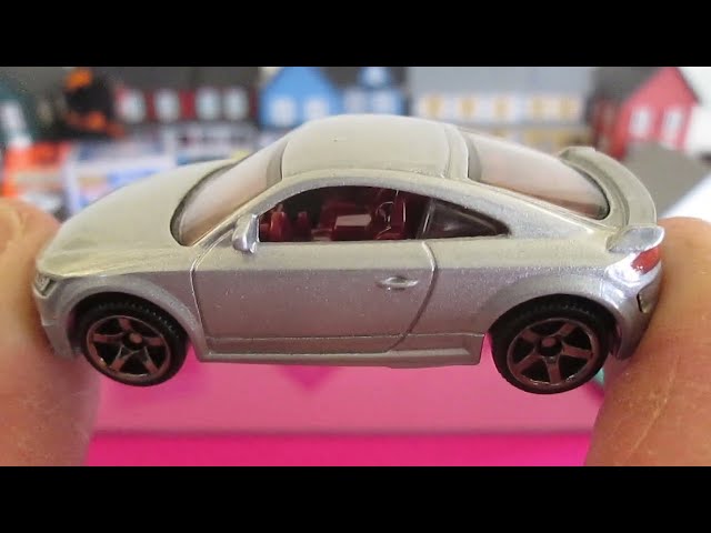 Vídeo relacionado con Matchbox Action Drivers Camión grúa transporta hasta 8 Coches de Juguete, Incluye 1 vehículo Audi TT RS Coupé, +3 años (Mattel HRY43)