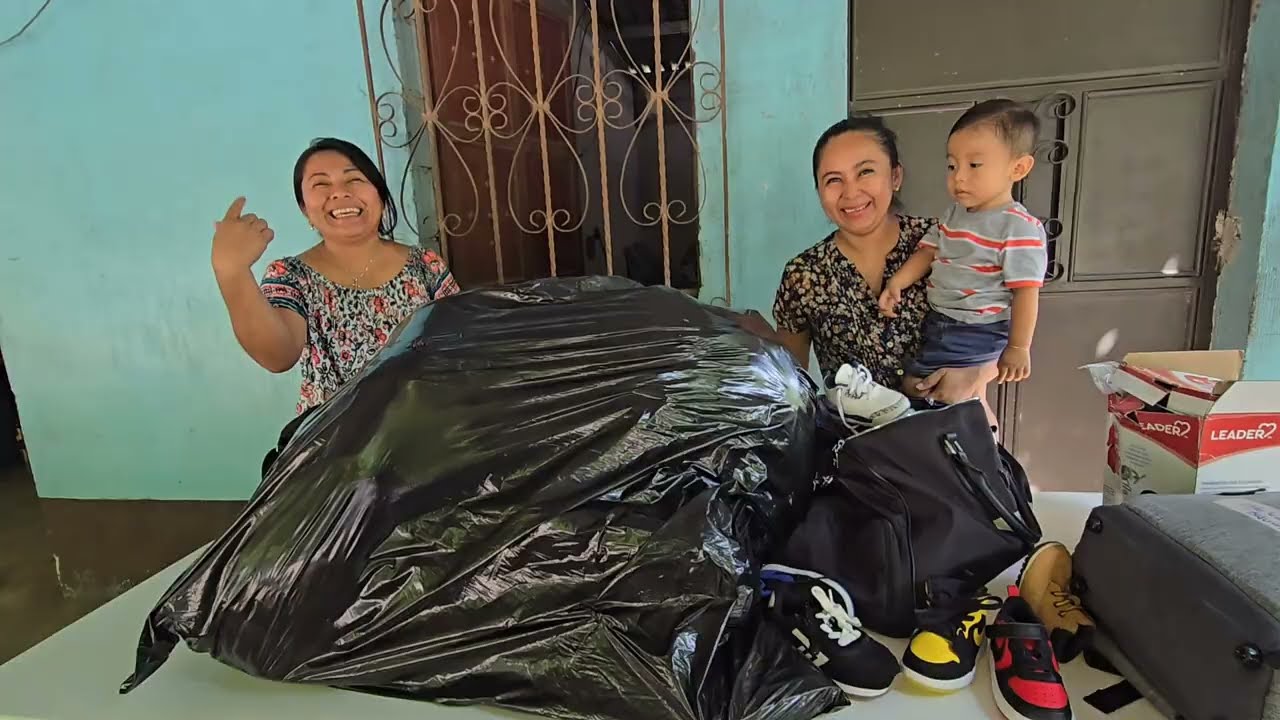 Ofelia nos nuestra todo lo que le mandó la suscriptora Jessi