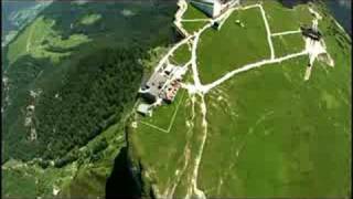 preview picture of video 'Paragliding Schafberg - Tina Michi Martin'