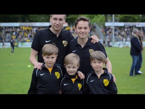 Die Einlaufkinder des SC Condor beim Pokalfinale 2015 | ELBKICK.TV