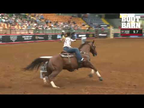 Laura Mote barrel racing record with a 12.967-second run