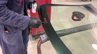 Windshield Removal and Installation