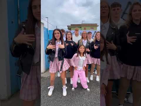 Ilary e Zia Nicole fanno nuovo balletto con tutti i nostri amici di scuola!  #stefanoeilary #shorts