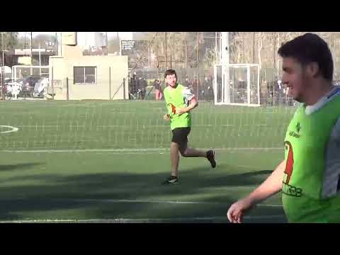 LOS POLLOS VS FUNEBRERO