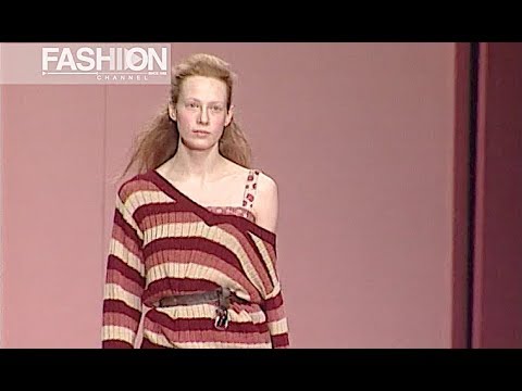 ANNA MOLINARI Fall 2002 2003 Milan - Fashion Channel