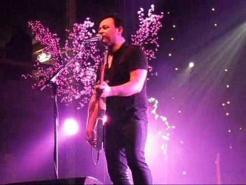 Manic Street Preachers - The Love Of Richard Nixon LIVE PRAGUE 2012