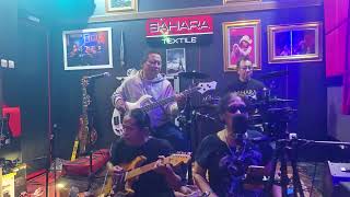 Download lagu Angin malam sahara rock band mp3