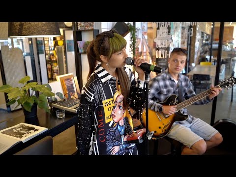 YØRA - goddess (unplugged)
