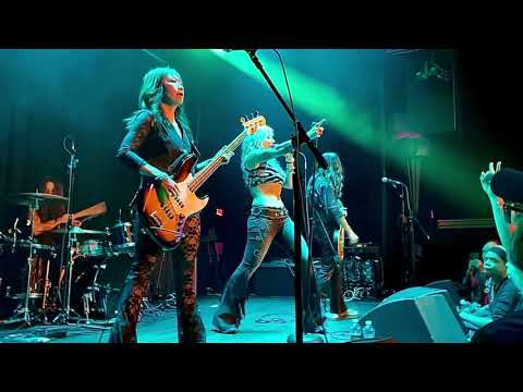 Lez Zeppelin - Immigrant Song - Live at The Magic Bag; Ferndale, MI (12-08-2023)