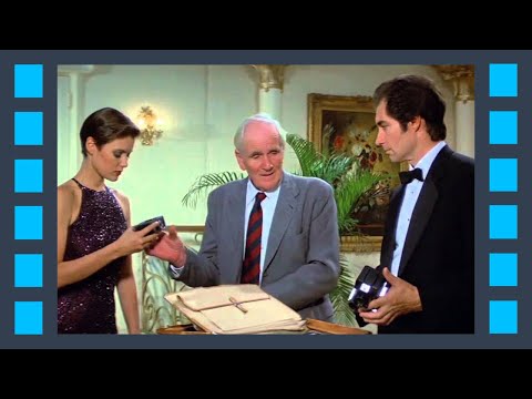 Лицензия на убийство (1989) — Отдел Кью — Сцена из фильма 4/5