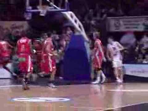 20 23-02-08 BCO-Charleroi - Flitsende score van Sam Van Ross