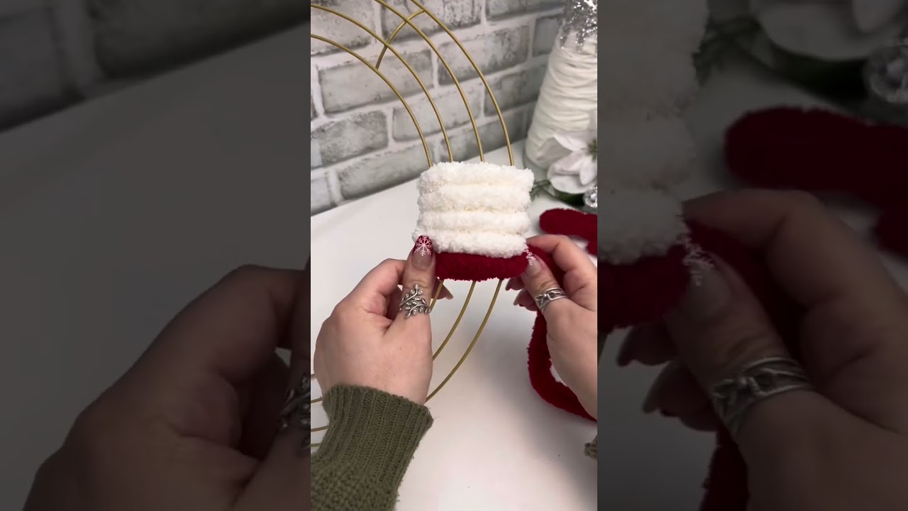 🎄DIY Peppermint Inspired Wreath🎄 #diycrafts #christmas #diy