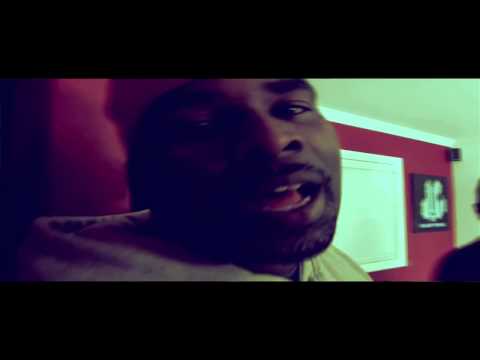 Compton Menace Ft. Blac Owt - Keep It G