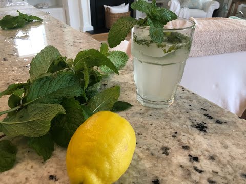 How to Make Homemade Mint Limeade
