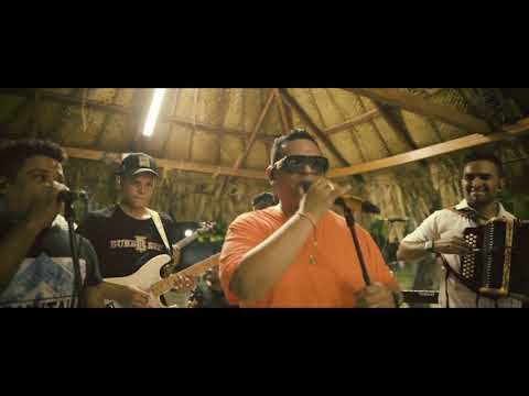 Voy Hacerme El Loco - Erick Escobar (En Vivo)