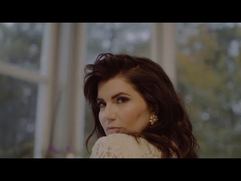 Suvi Teräsniska - Saanko sanoa (Virallinen lyriikkavideo)