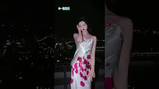 Download lagu Shiny satin slip dress mp3 Download lagu Shiny satin slip dress mp3