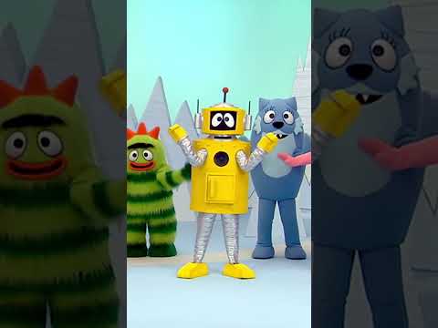 Don't bite your friends! 🥕 Yo Gabba Gabba 1 Minute | Ep 113