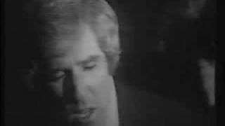 Burt Bacharach sing Lost Horizon maine title