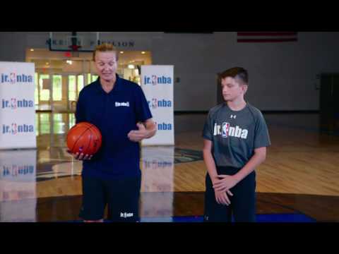 Fundamentals Of The Drop-Step Layup With A Defender thumbnail
