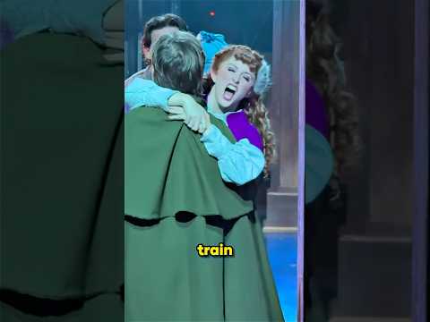 Personne n’a remarqué ça dans les coulisses de La Reine des Neiges ❄️😭