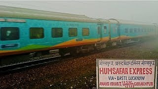 preview picture of video 'Gorakhpur Humsafar Express Overtaking Shiv Ganga Express'