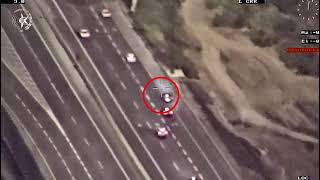 תיעוד: מרדף מהאוויר אחרי נהג שנסע 233 קמ"ש (חדשות ערוץ 7) - התמונה מוצגת ישירות מתוך אתר האינטרנט יוטיוב. זכויות היוצרים בתמונה שייכות ליוצרה. קישור קרדיט למקור התוכן נמצא בתוך דף הסרטון