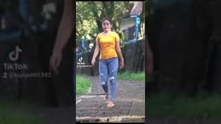 Download lagu gugurnya bunga cinta mp3