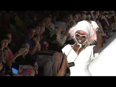 NYFW Spring 2014 / Betsey Johnson: Pinktastic!