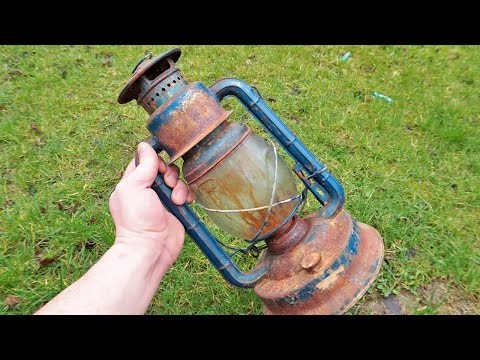 Very Rusty Oil Lamp Restoration [DIETZ D-LITE]