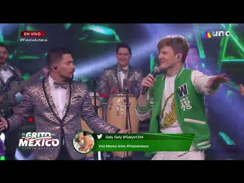 La Sonora Dinamita y Alexander Acha cantaron al ritmo de 'Mil Horas'. | Fiesta Azteca