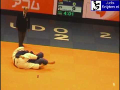 Judo 2009 Rotterdam: Tong (CHN)  - Tsukada (JPN) [+78kg]