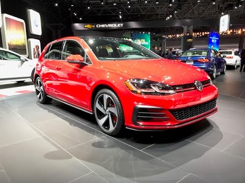 2018 Volkswagen GTI & Golf R – Redline: First Look – 2017 NYIAS