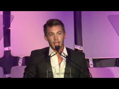 Jaimie Wilson accepts the Spirit of Matthew Award