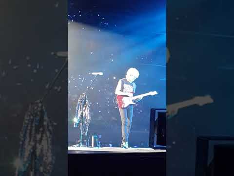 YOON SOLO STAGE - Instinctively - Winner Everywhere Tour in Manila 181110