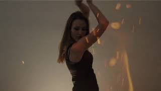 Musik-Video-Miniaturansicht zu Konie Apokalipsy Songtext von Magdalena Lobert