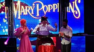 Mary Poppins  - Basta un poco di  zucchero e la pillola va giù in Muccassassina