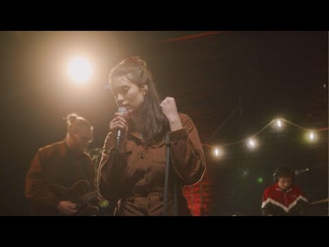 We Are Domi - Come Get Lost (Live at Vnitroblock)