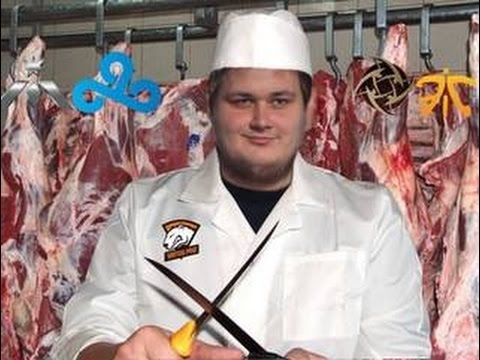 Janusz "Snax" Pogorzelski destroys four Fnatic players with the AK47