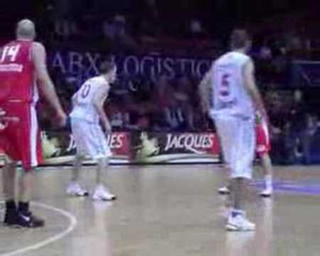 38 03-10-07 BvB BCO-Ninane - Mooie move en score van Leigh E