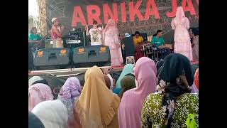 Download lagu RUNTAH Anik arnika desa kluwut mp3 Download lagu RUNTAH Anik arnika desa kluwut mp3