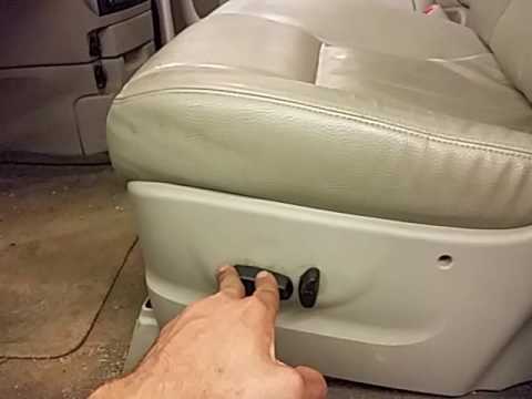 CP0576 - 2005 Chrysler Town & Country Touring - Driver Left Power Front Seat