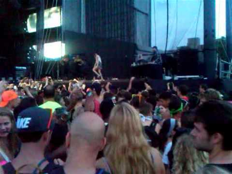 Dev- Electric Zoo Festival- NYC 2012- In the Dark