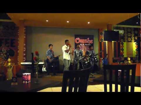 D'Ganiest surgamu ungu setengah lagu