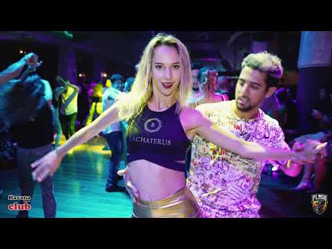 Dani J Ft. Dimen5ions, DJ Alejandro - Una Flor [Arnaldes y Bri] @Sensual Bachata Dance