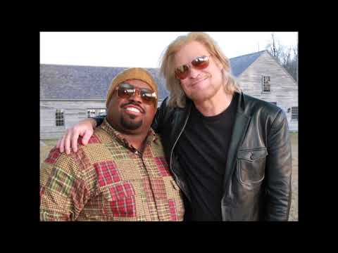 Cee Lo Green & Daryl Hall - I Can't Go For That