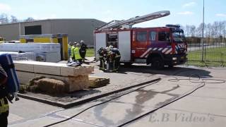 preview picture of video 'Brandweer Zwinderen bij brandweerwedstrijd in Gasselternijveen'