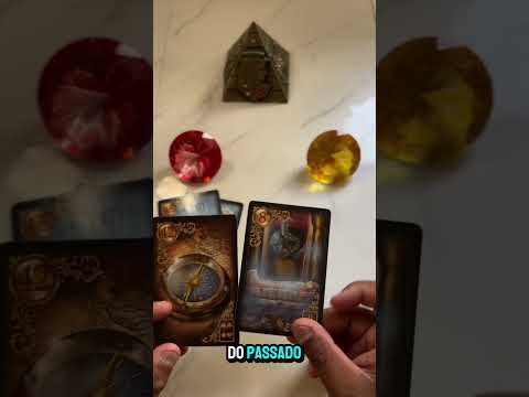 Você deve escolher a pessoa do passado ou a pessoa nova? #taro #tarot #tarô #tarotgratis