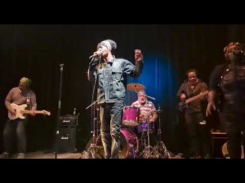 Faya-Milla  too roots