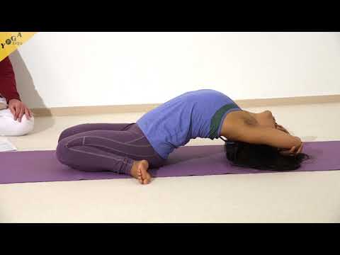 Schlafender Diamant Unterarmen hinter dem Kopf - Supta Vajrasana - Yoga Asana Lexikon